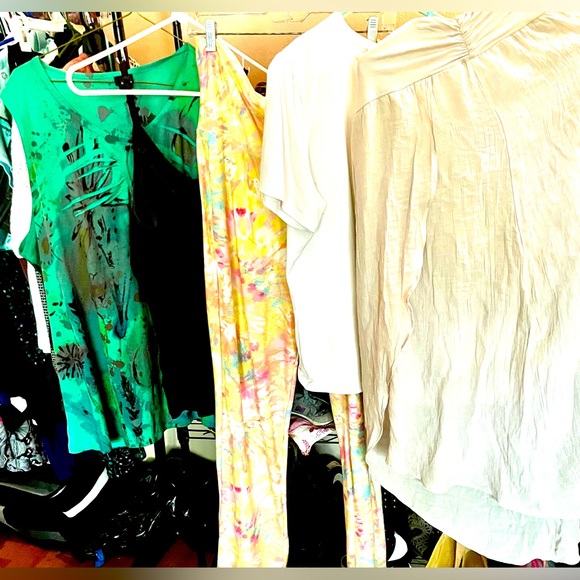 Plus Size Bundle of 4 items! 1X-2X please read below and see photos. - Picture 1 of 8